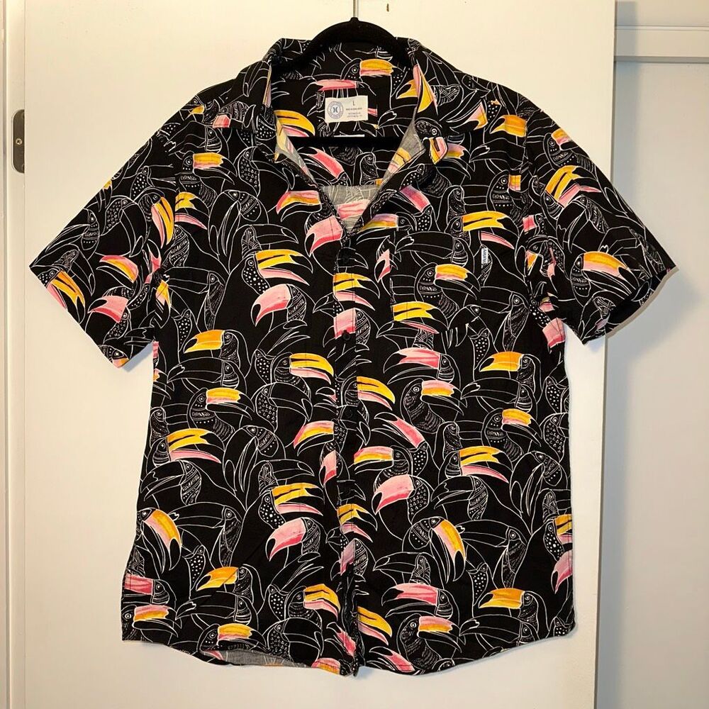 Hurley Men’s Large Button Down Collared Hawaiian Shirt Black Abstract Toucan EUC